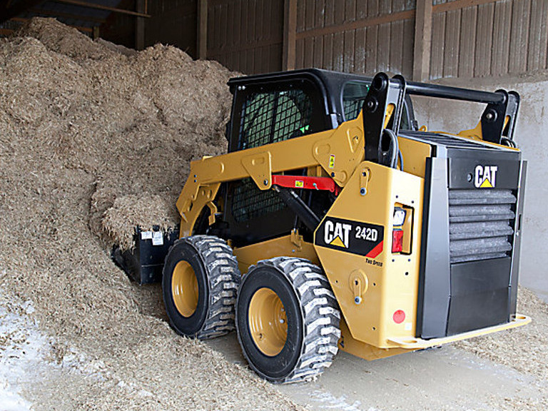 Inchiriere mini incarcatoare