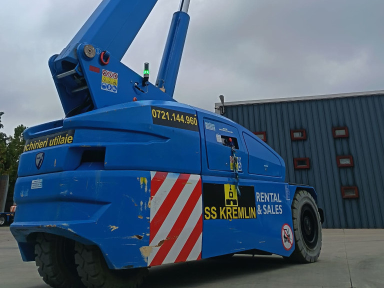 Inchiriere mini macara